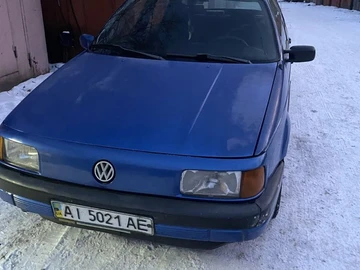 Авто Volkswagen Passat Sedan 1992 № 8368417