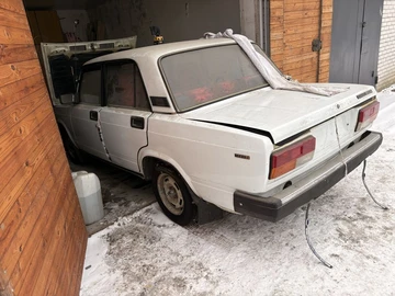 Авто ВАЗ 2107 1988 № 8368443