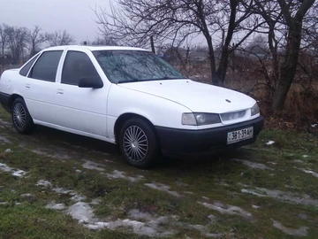 Авто Opel Vectra 1990 № 8368868