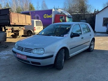 Авто Volkswagen Golf 2000 № 8368873