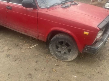 Авто ВАЗ 2107 1986 № 8369933