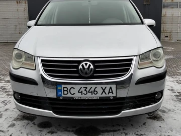 Авто Volkswagen Touran 2007 № 8370389