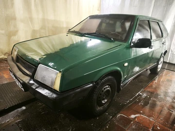 Авто ВАЗ 2109 1999 № 8370408