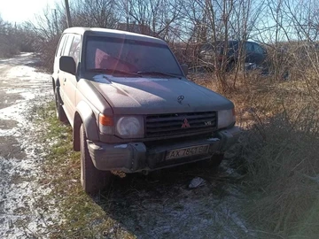 Авто Mitsubishi Pajero 1994 № 8370498
