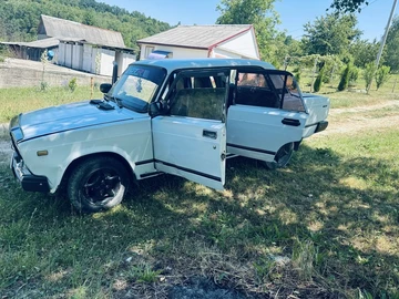 Авто ВАЗ 2107 2004 № 8370810