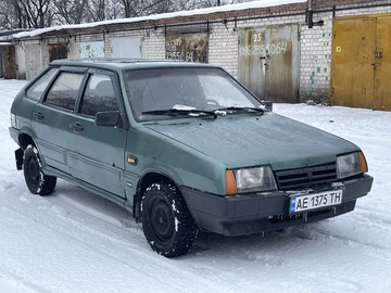 Авто ВАЗ 2109 1992 № 8370943
