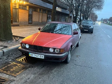 Авто BMW 7 Серия 1988 № 8371984