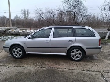 Авто Skoda Octavia 2003 № 8371998