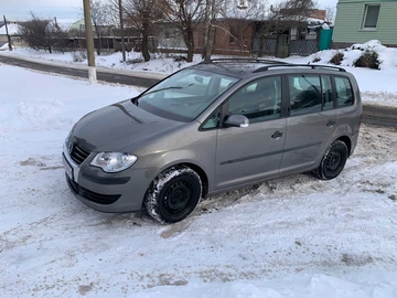 Авто Volkswagen Touran 2008 № 8372219