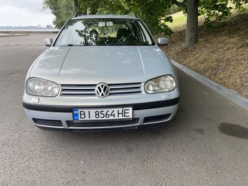 Авто Volkswagen Golf 2000 № 8372648