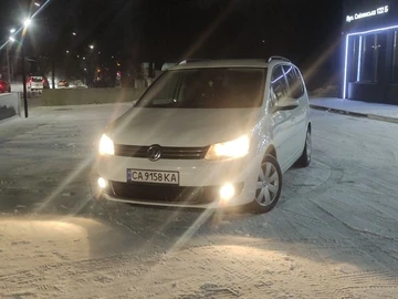 Авто Volkswagen Touran 2013 № 8373596