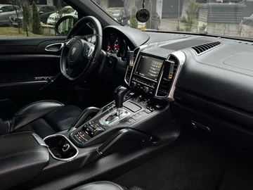 Авто Porsche Cayenne 2010 № 8374215