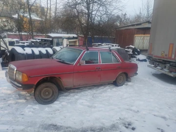 Авто Mercedes 230 1980 № 8374667