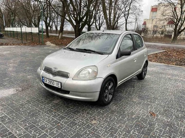Авто Toyota Yaris 2001 № 8374738