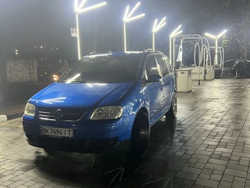 Авто Volkswagen Touran 2003 № 8374963