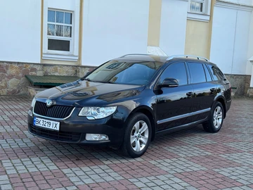 Авто Skoda Superb 2012 № 8375043