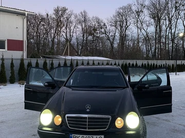 Авто Mercedes Mb 2001 № 8375071