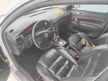 Авто Skoda Superb 2004 № 8375208
