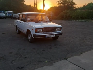 Авто ВАЗ 2107 1998 № 8375224