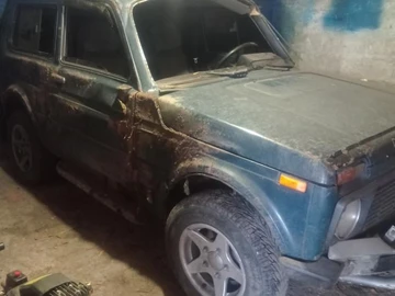 Авто ВАЗ 2121 2001 № 8375464