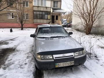 Авто ВАЗ 2110 2002 № 8376165