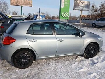 Авто Toyota Auris 2009 № 8376330