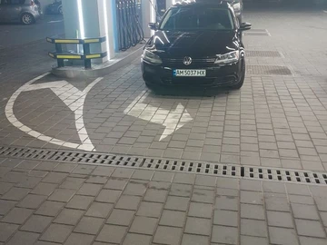 Авто Volkswagen Jetta 2011 № 8376363