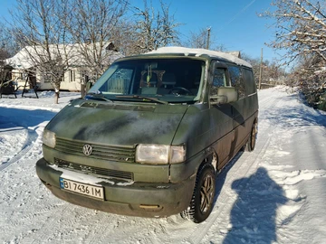 Авто Volkswagen Transporter 2000 № 8376618