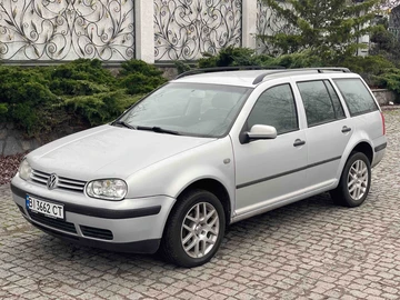 Авто Volkswagen Golf 2000 № 8377090