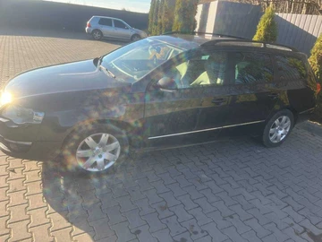 Авто Volkswagen Passat Variant 2010 № 8377165