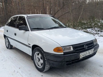 Авто Opel Admiral 1993 № 8377606