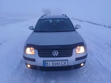 Авто Volkswagen Passat Variant 2004 № 8378635