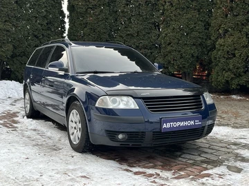 Авто Volkswagen Passat Variant 2004 № 8378993
