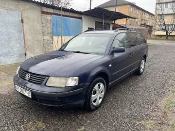 Авто Volkswagen Passat Variant 2000 № 8379026