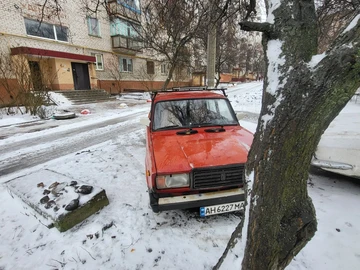 Авто ВАЗ 2107 1988 № 8379496