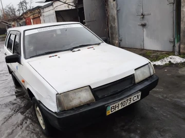 Авто ВАЗ 2109 1992 № 8379756