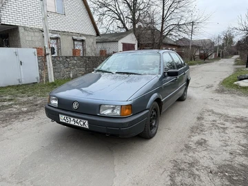 Авто Volkswagen Passat Sedan 1994 № 8380165