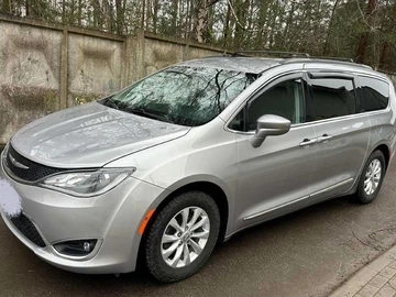 Авто Chrysler Pacifica 2017 № 8380329