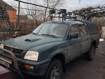 Авто Mitsubishi L 200 2001 № 8380590