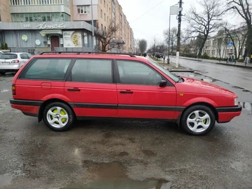 Авто Volkswagen Passat Hatchback 1995 № 8380694