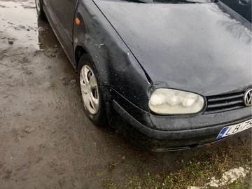 Авто Volkswagen Golf 1998 № 8380896