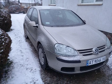 Авто Volkswagen Golf 2004 № 8380951