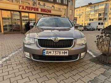 Авто Skoda Superb 2010 № 8381112