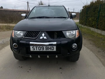 Авто Mitsubishi L 200 2010 № 8381501