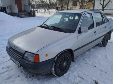 Авто Opel Kadett 1988 № 8381925