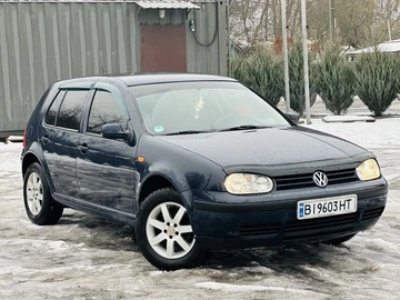 Авто Volkswagen Golf 2000 № 8381949