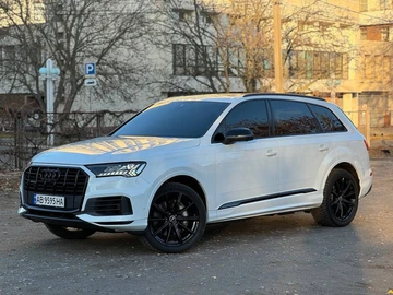 Авто Audi Q7 2021 № 8382375