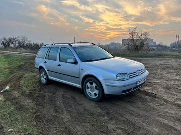 Авто Volkswagen Golf 2002 № 8383083