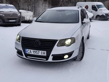 Авто Volkswagen Passat Variant 2005 № 8383377