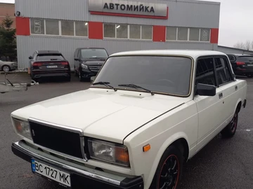 Авто ВАЗ 2107 1989 № 8383928